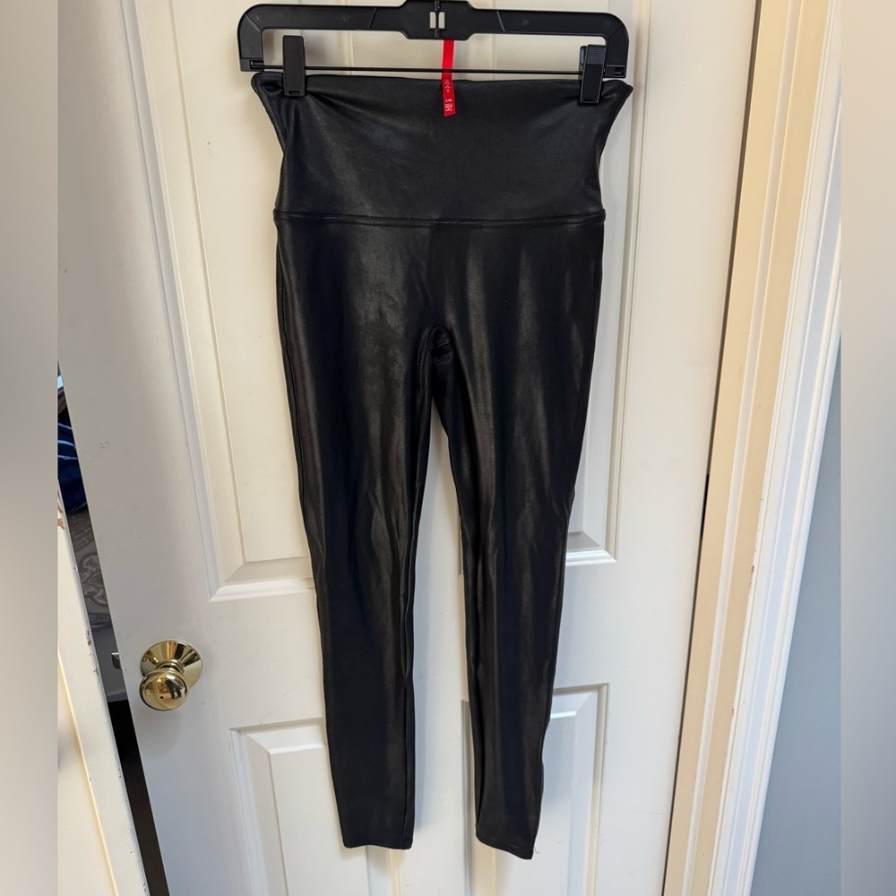 SPANX Faux Leather Leggings - Picture 4 of 6